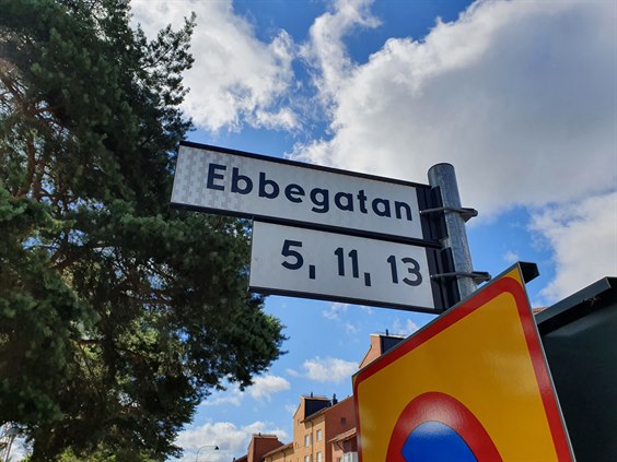 Gatuskylt på Ebbegatan